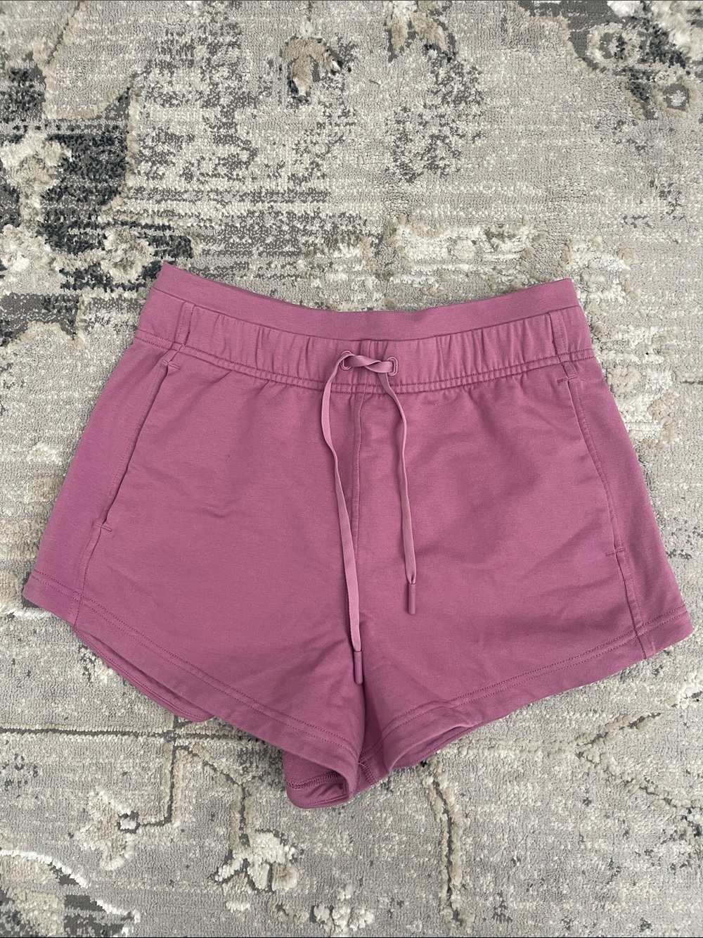 3 inch Lululemon short mauve